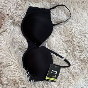 💥NWT💥Maidenform Elegant Black Bra